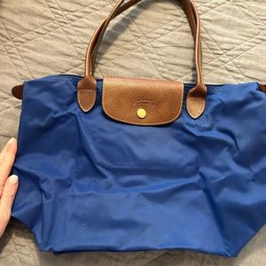 Longchamp Medium Le Pliage Nylon Medium Shoulder Bag